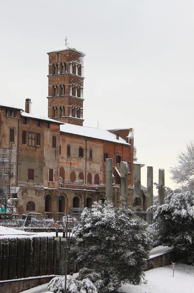 Cosma és Damiano bazilika Szent hó alatt — Stock Fotó