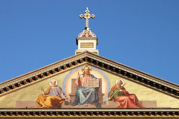 城墙外的圣保罗大教堂 — 图库照片