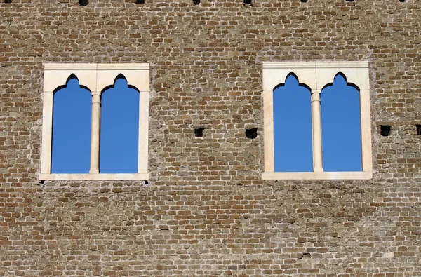 Middeleeuwse windows — Stockfoto