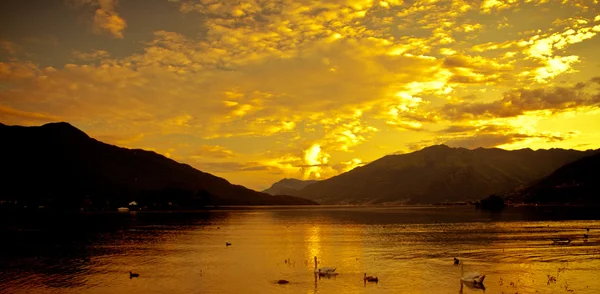 Pôr do sol no Lago Como — Fotografia de Stock