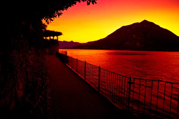 在科莫湖的日落 — 图库照片