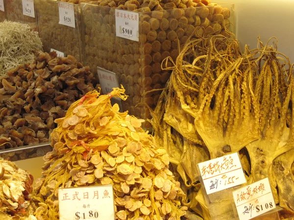 Pulpo seco en el mercado asiático de Hong Kong — Foto de Stock