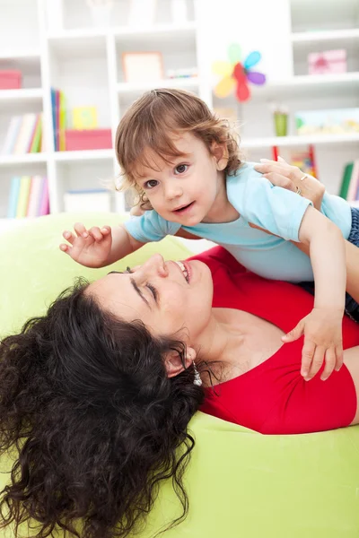 Mother playing with child — Stock Photo, Image