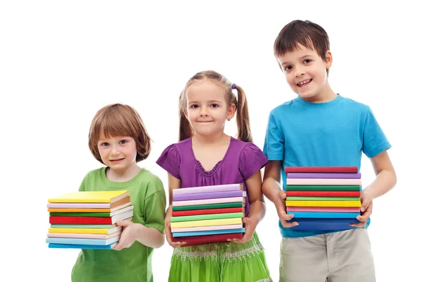 Okul öncesi ve okul çocuk kitapları ile gülümseyen — Stok fotoğraf