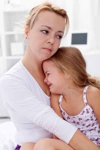 Mother comforting her child — Stock Photo, Image