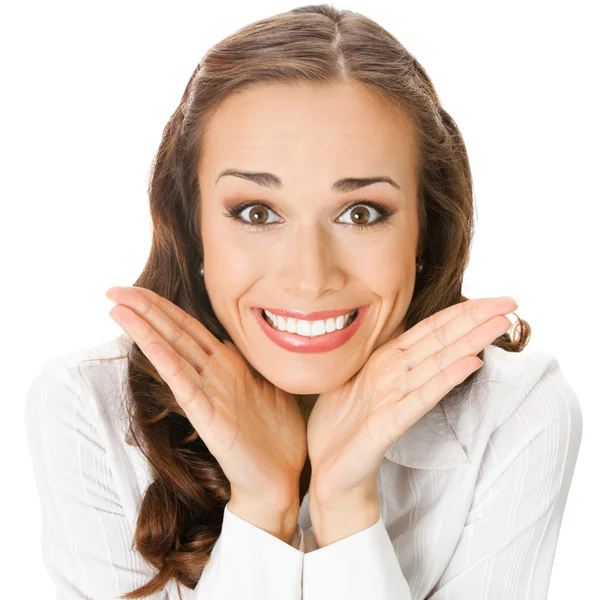 Portret młodego szczęśliwy uśmiechający się zaskoczony biznes kobieta na białym tle — Zdjęcie stockowe