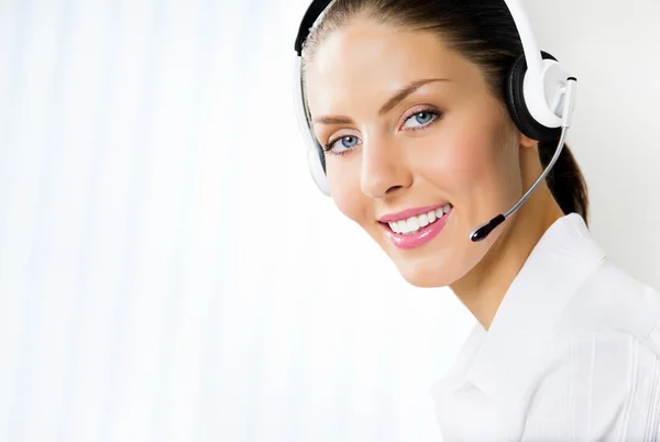 Operatora telefon obsługi klienta w słuchawki — Zdjęcie stockowe
