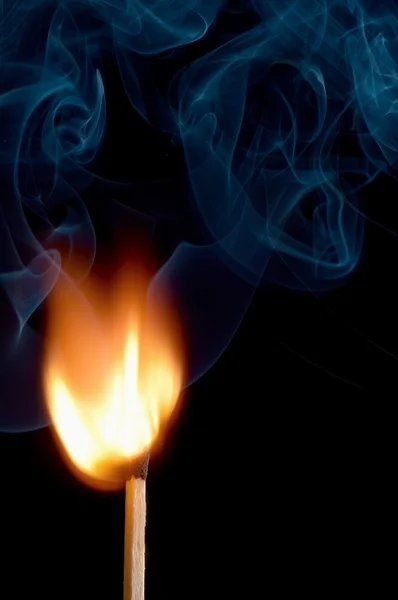 Faca de fósforo em chamas — Fotografia de Stock