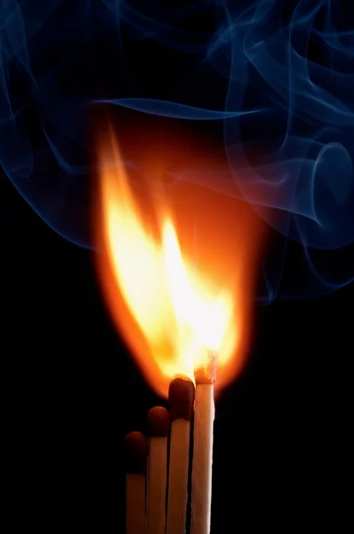Faca de fósforo em chamas — Fotografia de Stock
