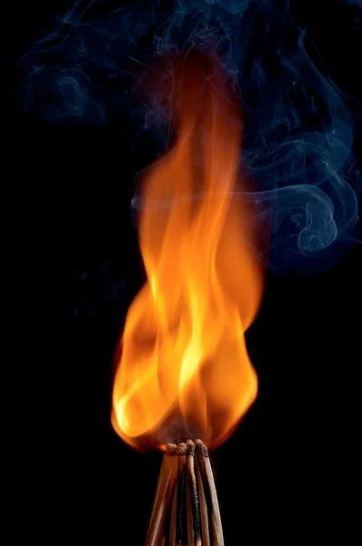 Brandende lucifer — Stockfoto
