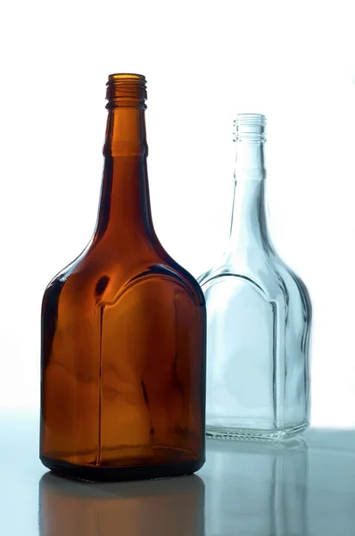 Dvě prázdné lahve — Stock fotografie