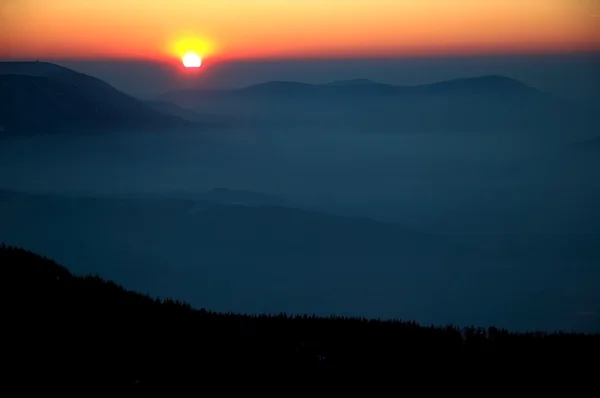 Západ slunce na horách — Stock fotografie