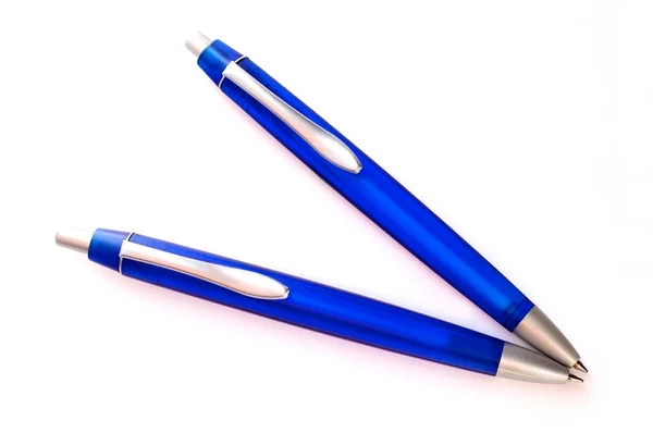 Two blue pens — 图库照片
