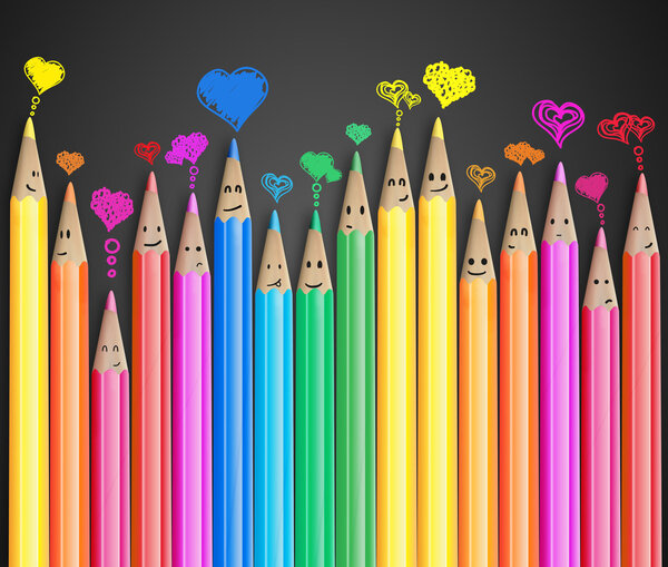 Группа цветных улыбающихся карандашей с мыльными пузырями речи сердца любви
