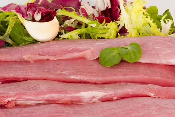 Čerstvé maso připravené na vaření — Stock fotografie