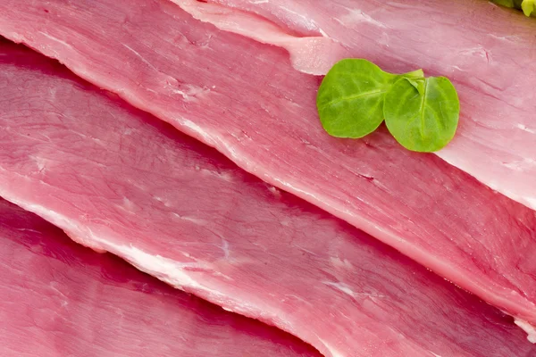 Čerstvé maso připravené na vaření — Stock fotografie