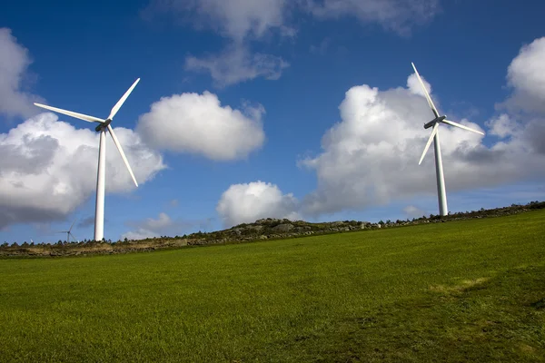 Hernieuwbare energie, windturbine — Stockfoto