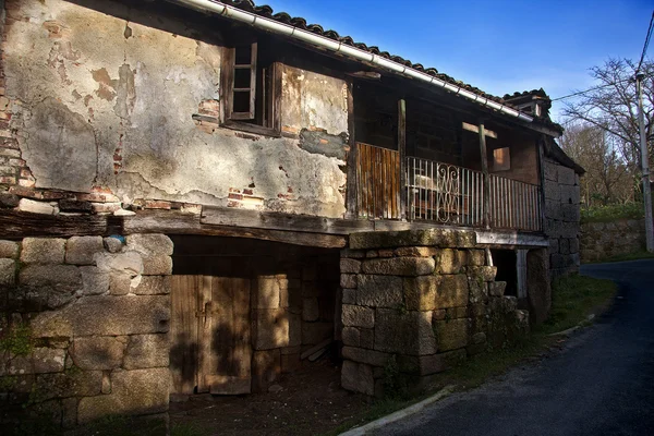 Vecchia casa in rovina — Foto Stock
