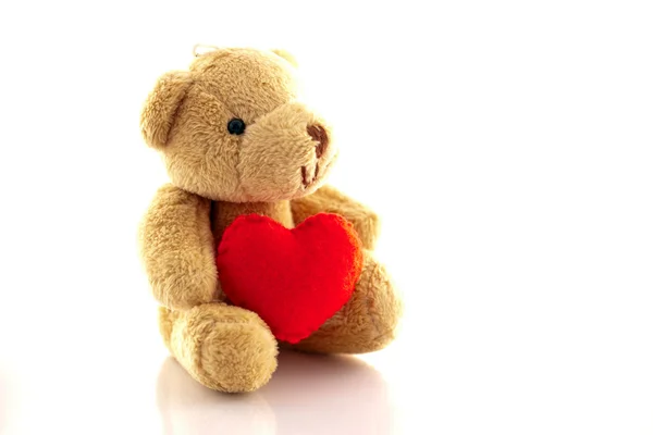 Urso com um coração vermelho — Fotografia de Stock