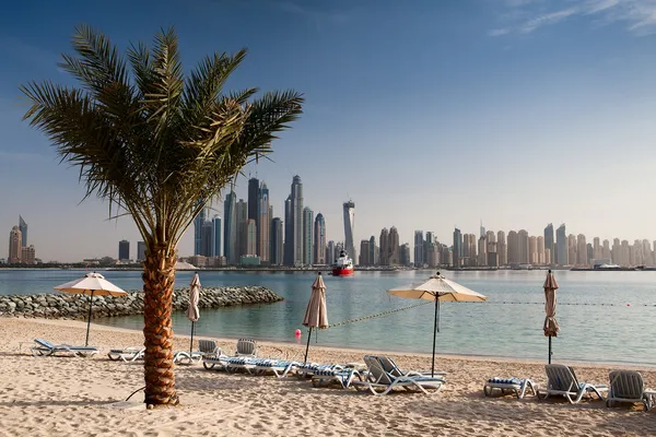 Na pláži v Dubaji — Stock fotografie