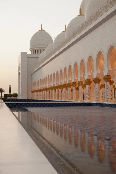 Den vita moskén — Stockfoto