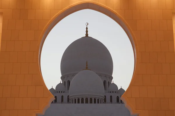 De witte moskee — Stockfoto