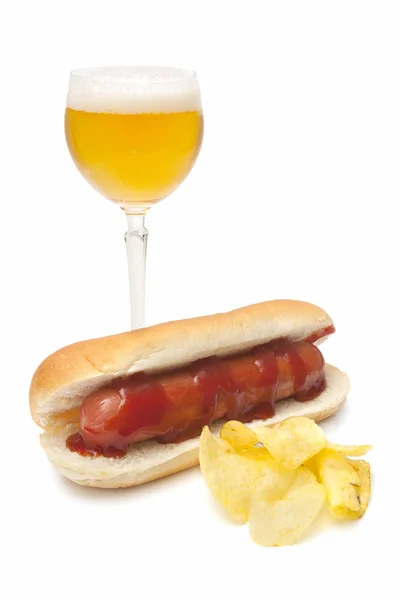 ビールとソーセージのサンドイッチ — ストック写真