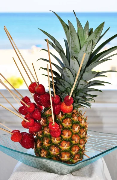 Pineapple and strawberry — Stock Photo, Image