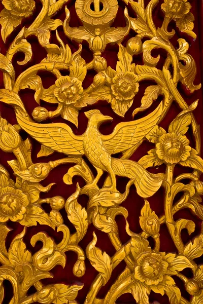 Traditional Thai style wood carving — Stock Photo, Image