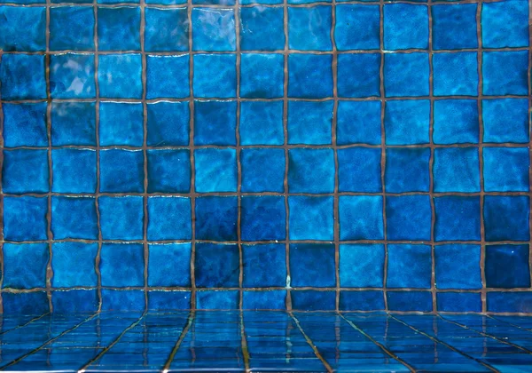 Cerâmica em uma piscina — Fotografia de Stock