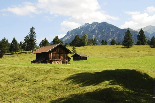 Granero en los Alpes — Foto de Stock