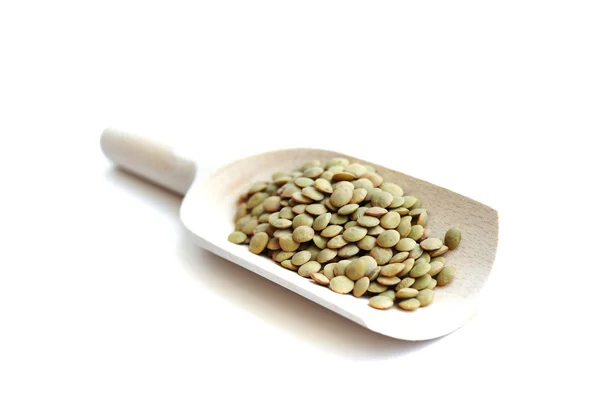 木のスプーンにレンズ豆 — ストック写真