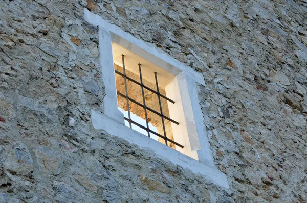 Starý hrad okno — Stock fotografie