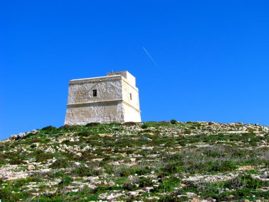 watch tower üstünde uçan