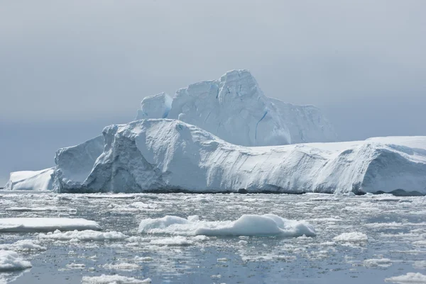 冰山在南大洋-1. — 图库照片