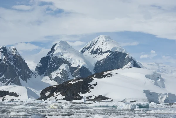 Las montañas de la Antártida - 3 . — Foto de Stock