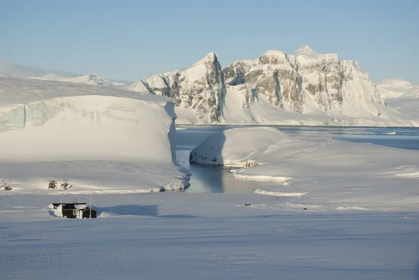 Vinterlandskap i Antarktis. — Stockfoto