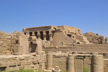 dendera Tapınağı kalıntıları