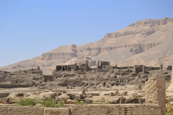 Parte del templo Medinat Habu en Luxor — Foto de Stock