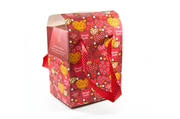 Caja de cartón abierta roja con corazones — Foto de Stock
