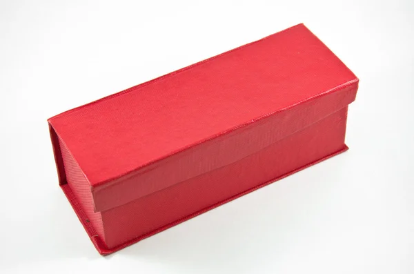 Красный ящик, изолированный — стоковое фото
