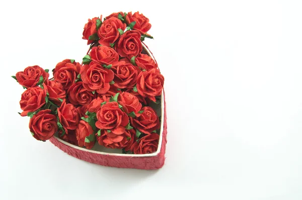 Rött hjärta låda med rose — Stockfoto