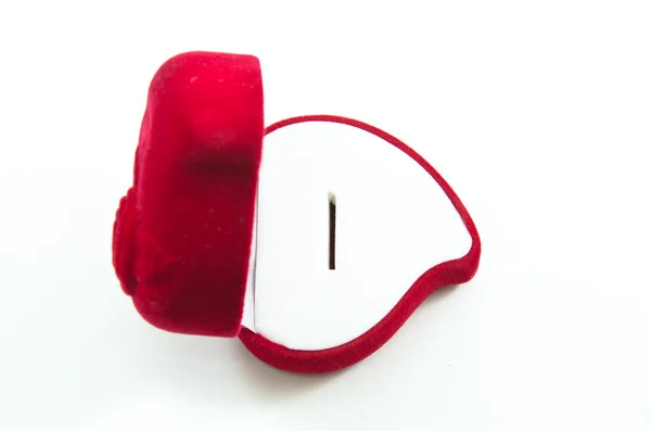 Caja de seda de terciopelo rojo para compromiso —  Fotos de Stock