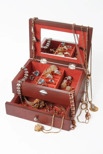 Cofanetto con ornamenti in oro — Foto Stock