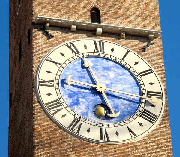 Clock tower of the basilica of palladio, vicenza italy — Stock Photo, Image