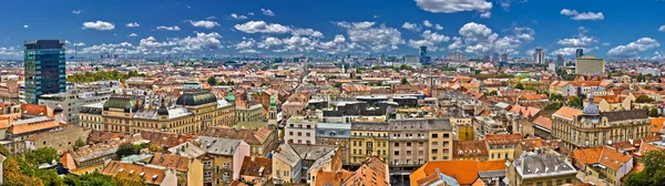 Zagreb ciudad baja colorida vista panorámica — Foto de Stock