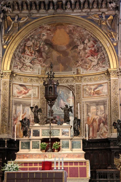 두오모 디 시에 나 altare — 스톡 사진