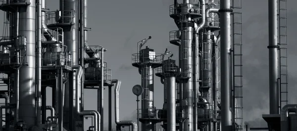 Olie en gas industrie bij nacht — Stockfoto