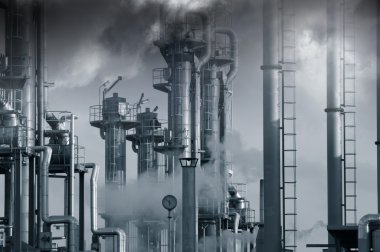 Petrol ve gaz endüstrisi ağır bulutlar altında
