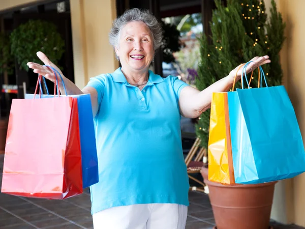 Senior fynd shopper — Stockfoto